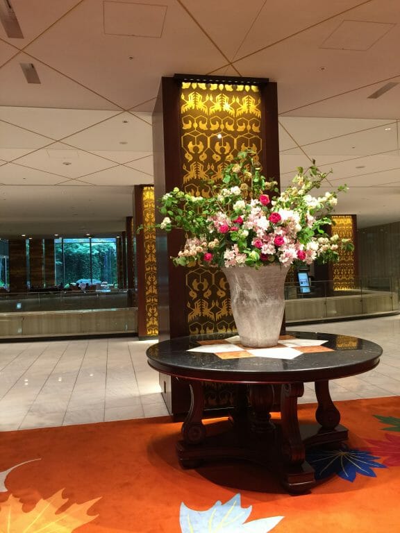 [Hotel] リーガロイヤルホテル – 広々としたメインラウンジで苺の和風デザート [2020/05] ID15871